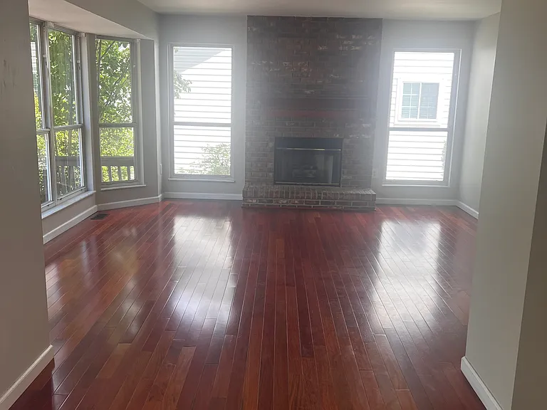 16924 Hickory Crest Dr — Photo 3