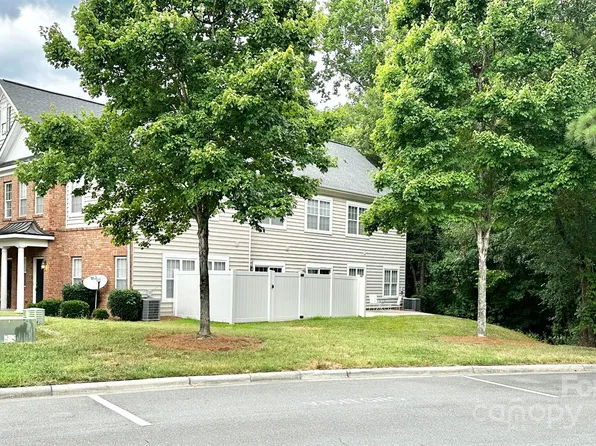 15205 Loire Valley St, Charlotte, NC 28277
