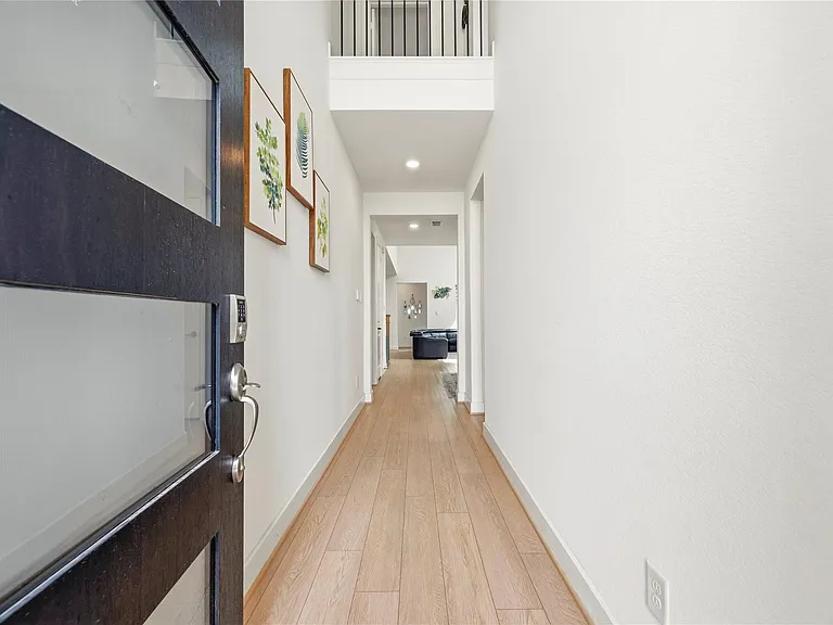 21646 Laggan Cliff Ln — Photo 2