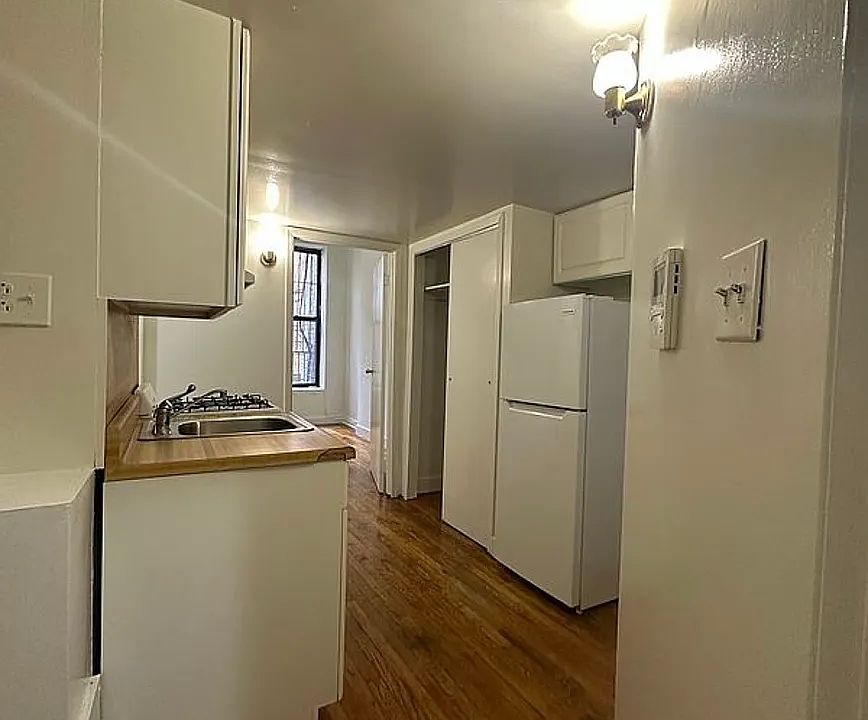 1st image of 221 E 32nd St #2