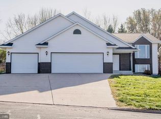 1011 Eulaine Cir, Hammond, WI 54015