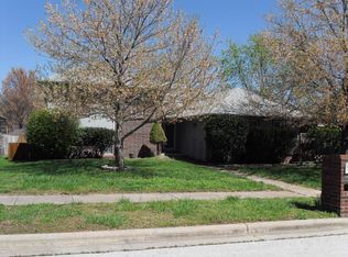 3229 W Katella St, Springfield, MO 65807