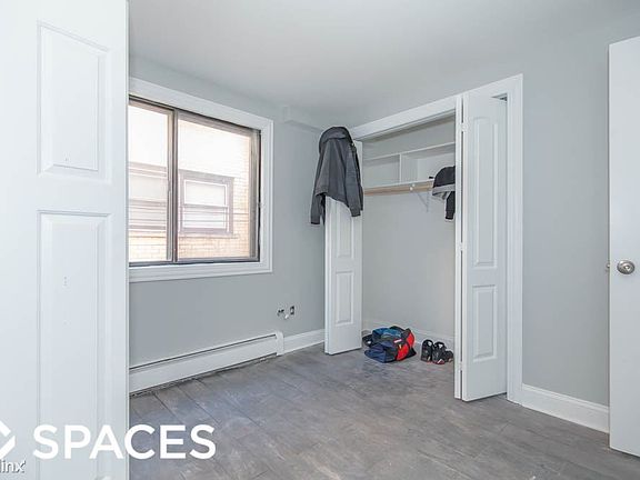 4th image of 3932 N Narragansett Ave APT 2S