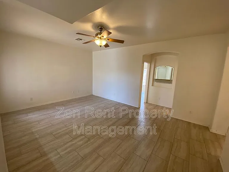 1650 S Crismon Rd #18 — Photo 14