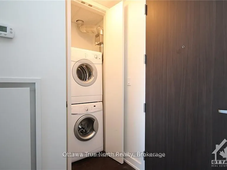 111 Champagne Ave S #908 — Photo 15