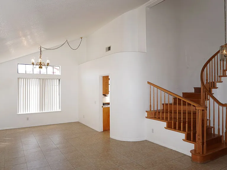 25955 La Barca Rd — Photo 3