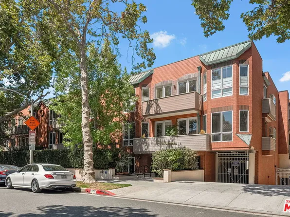 121 N Almont Dr APT 201, Beverly Hills, CA 90211