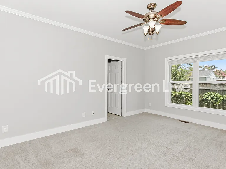 3725 Lotus St — Photo 8