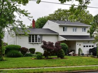 2 De Mond Pl, Somerville, NJ 08876
