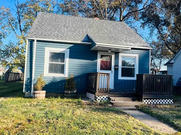 512 E Bennett St, Salem, IL 62881