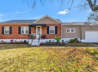 9900 Zenith Dr, Saint Louis, MO