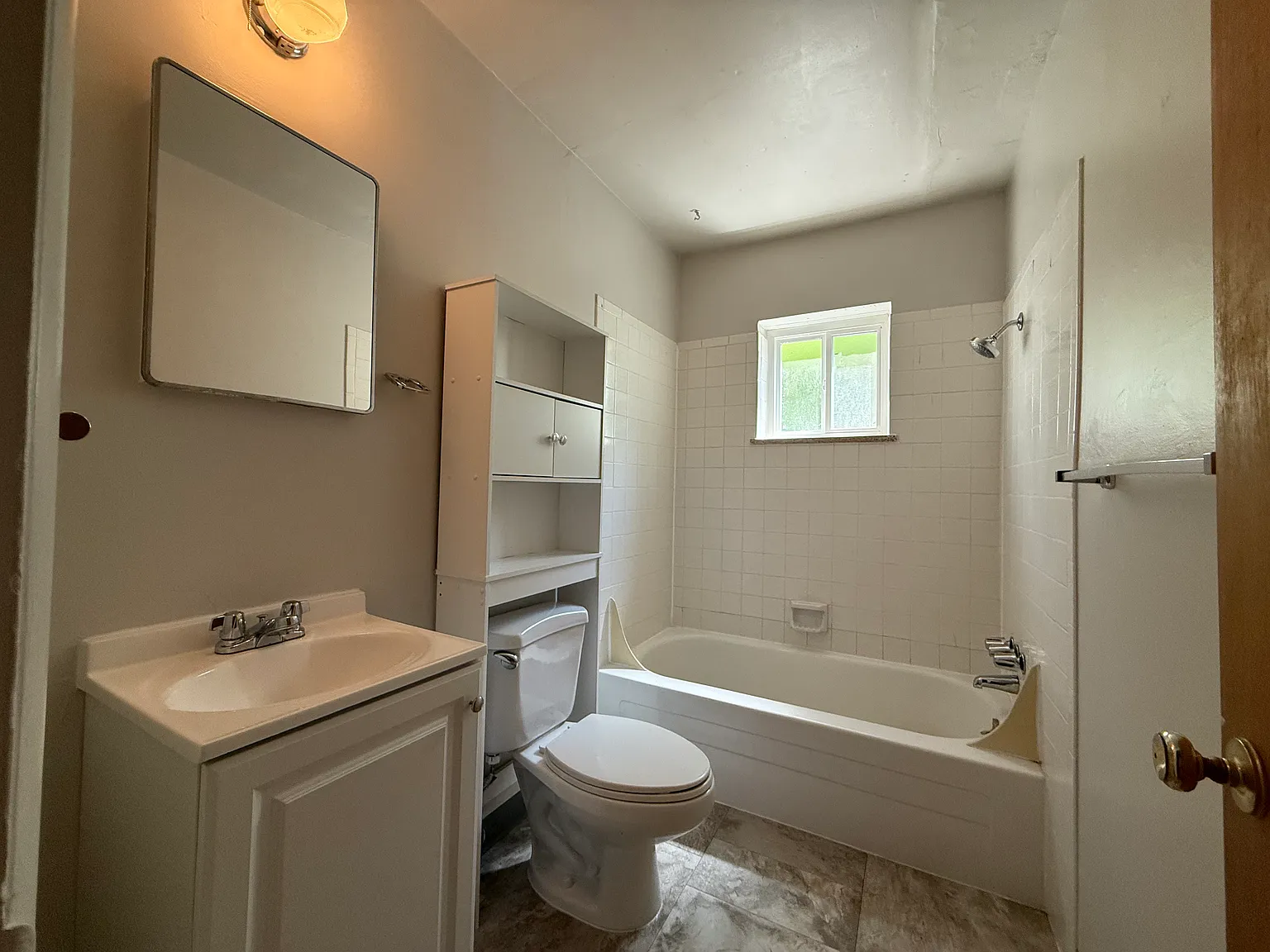 1 bed, 574 sqft, $1,400 — Photo 3