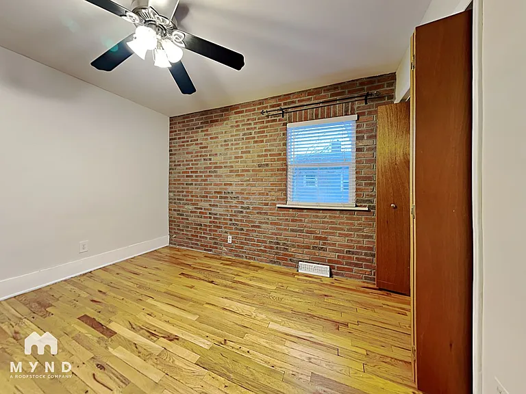 4465 N Meade St — Photo 16