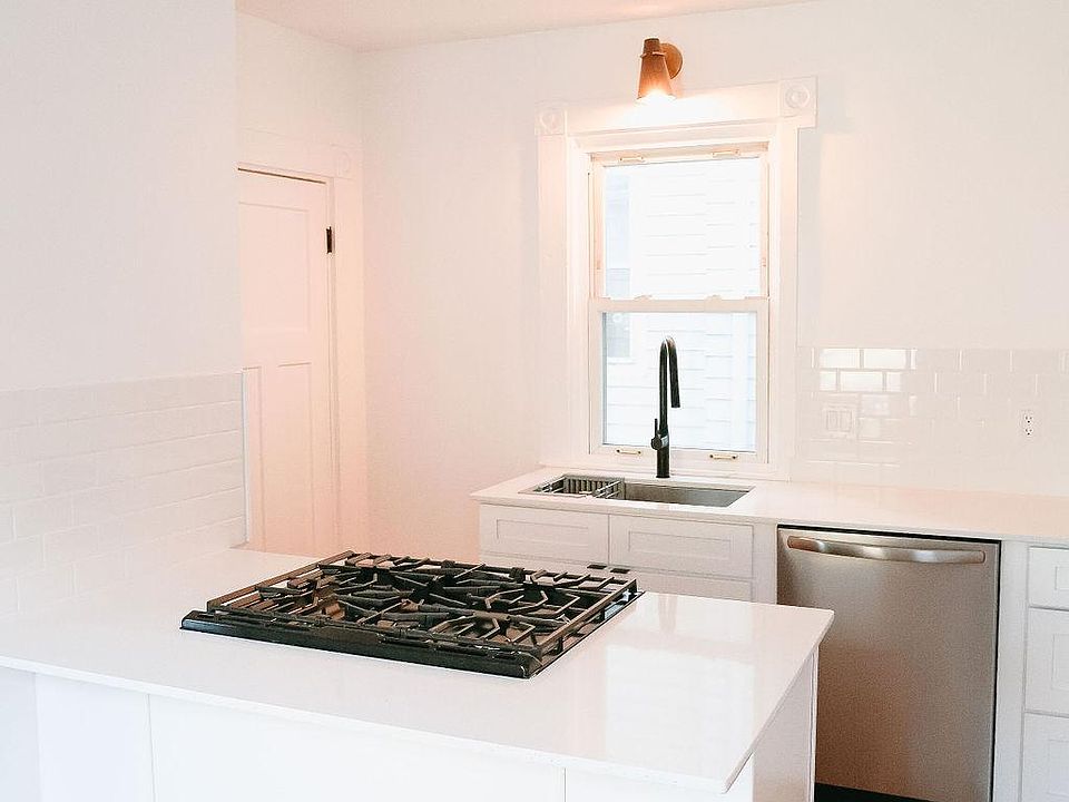 70 Saint Rose St FLOOR 2, Jamaica Plain, MA 02130 Zillow