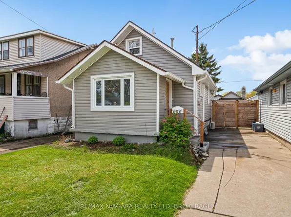 656 Steele St, Pt Colborne, ON L3K 4Y9