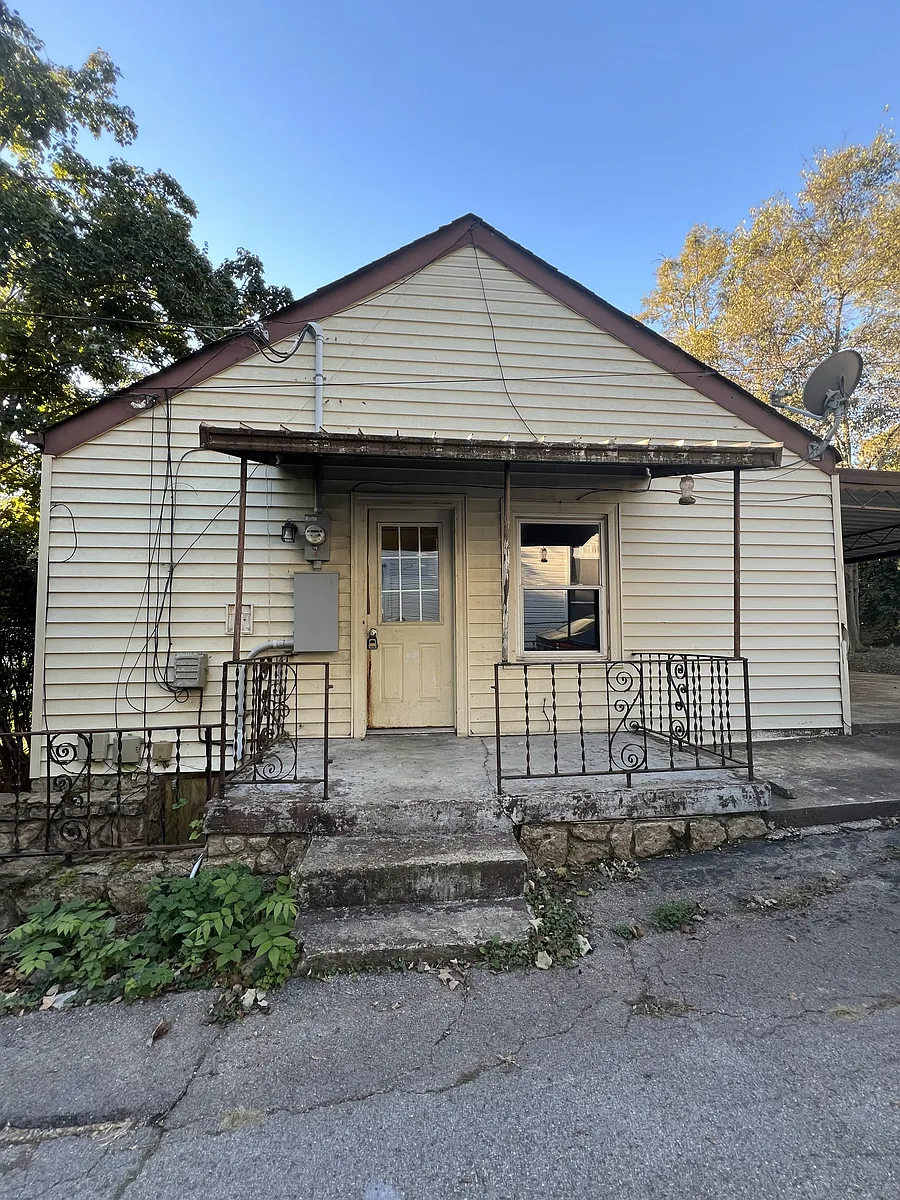 Building Photo - 2610 Flamingo Dr