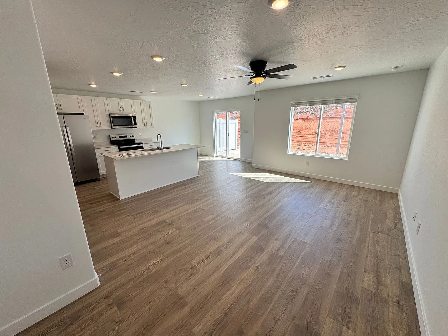 Brand New Long Valley Home 2100/mo. for the first 6 months! — Photo 4