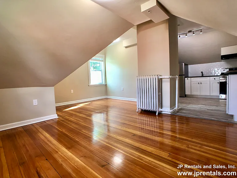 34 Evergreen St #3 — Photo 3
