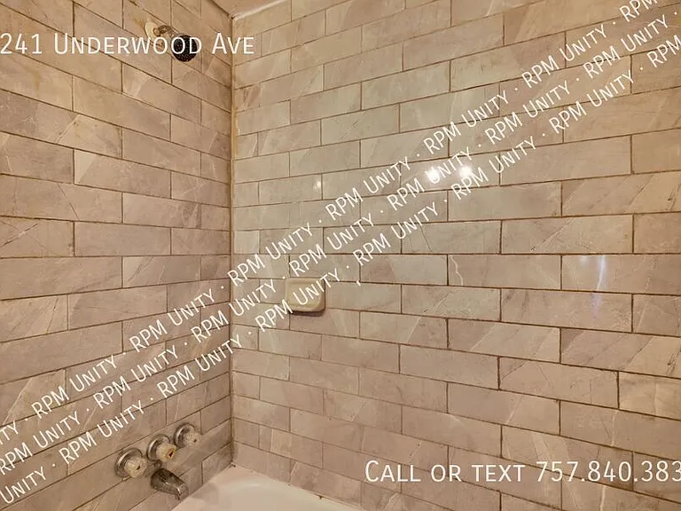 1241 Underwood Ave — Photo 22