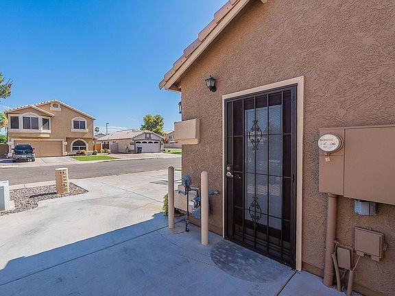3rd image of 7455 E Medina Ave