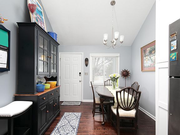 5th image of 150 Cherrybrook Dr