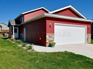 2414 7th Ct W, West Fargo, ND 58078