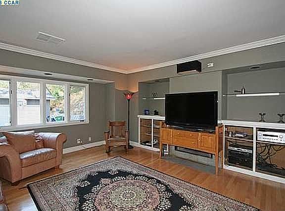 Oversize Family Room