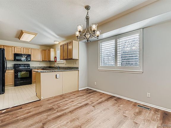 4th image of 2790 Fernwood Circle
