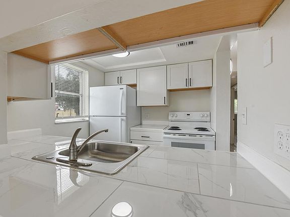 2nd image of 2315 Central Ave #5344422