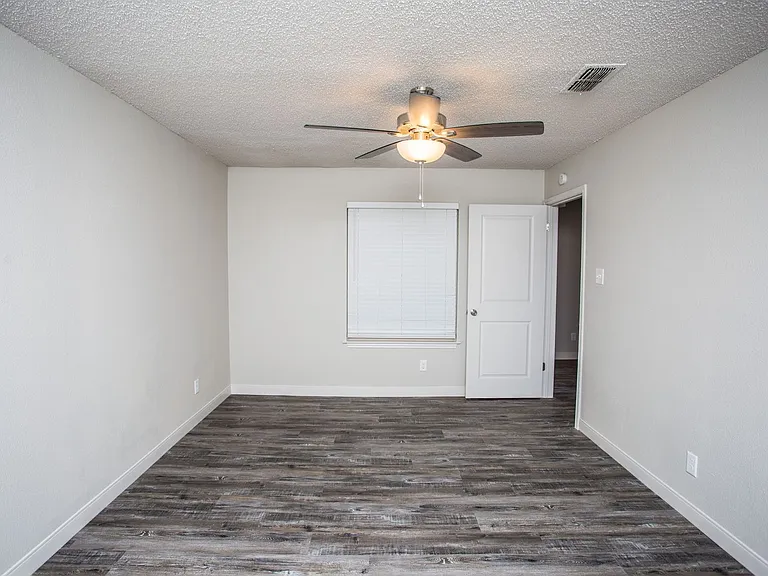 Saddlewood Apartments — Photo 72