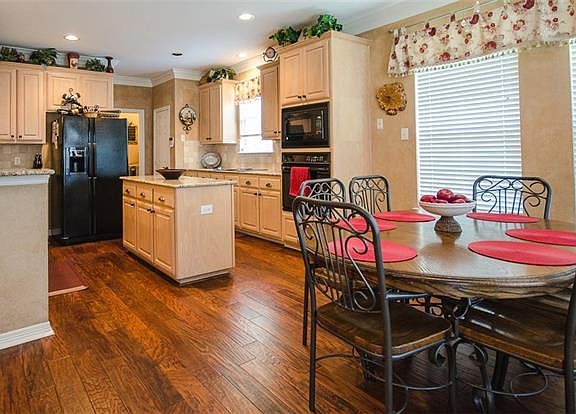 4th image of 7005 Woodsprings Dr