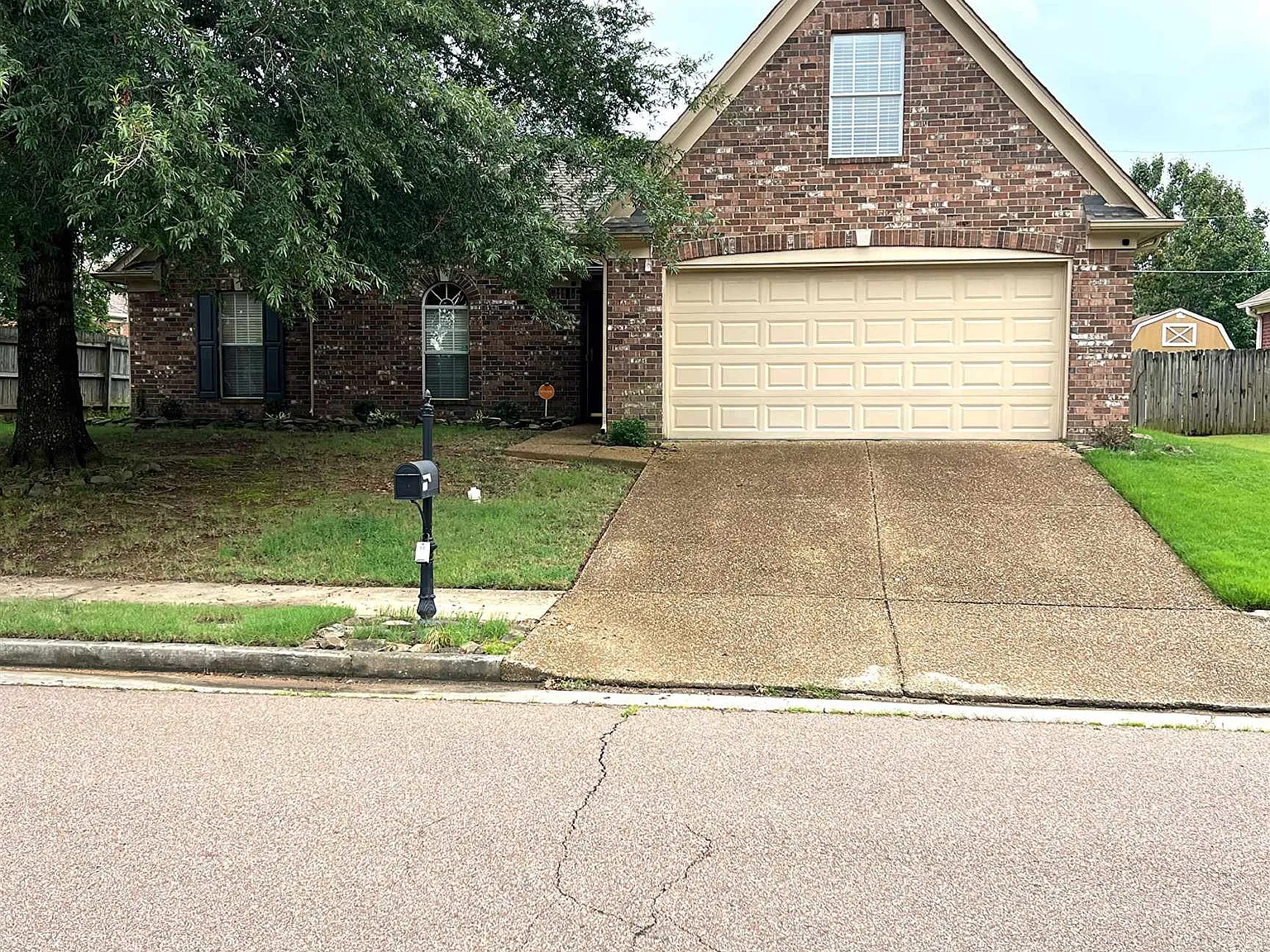 3 bed, 2.0 bath, 1876 sqft, $1,945 — Photo 1