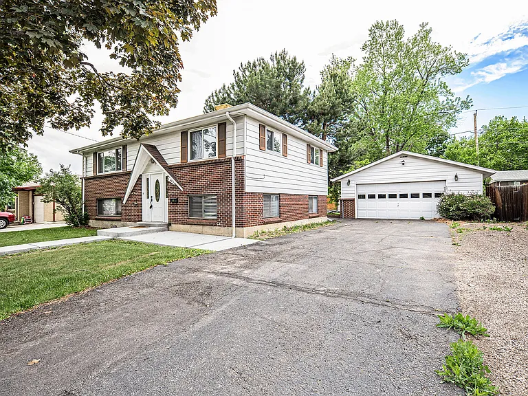 6423 Kendall St — Photo 16