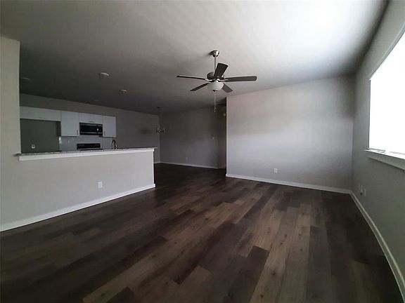 3rd image of 9856 Grosbeak Ln