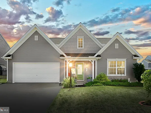 45 Village Rd, Manchester, PA 17345