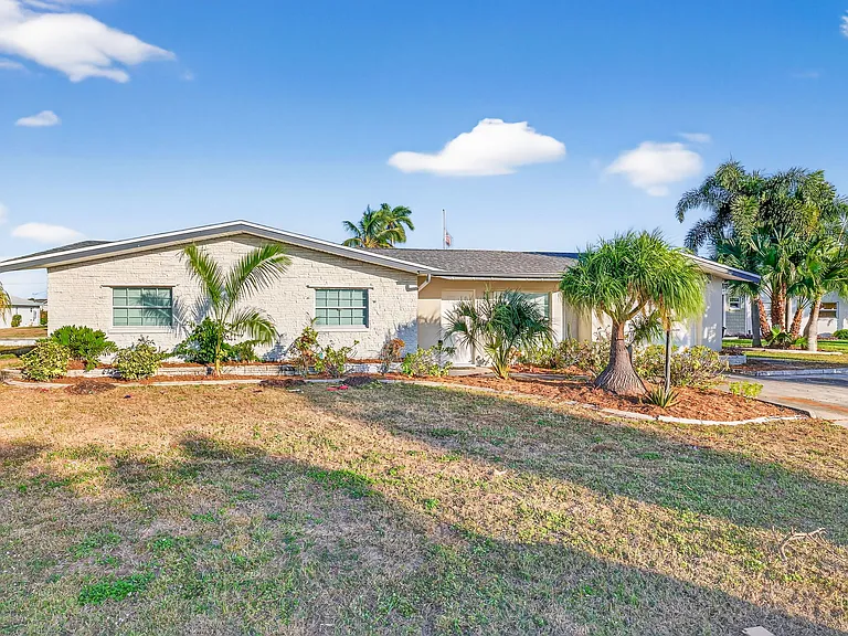 4312 S Atlantic Cir — Photo 1