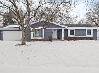 623 Elk Ln, Waukesha, WI 53188