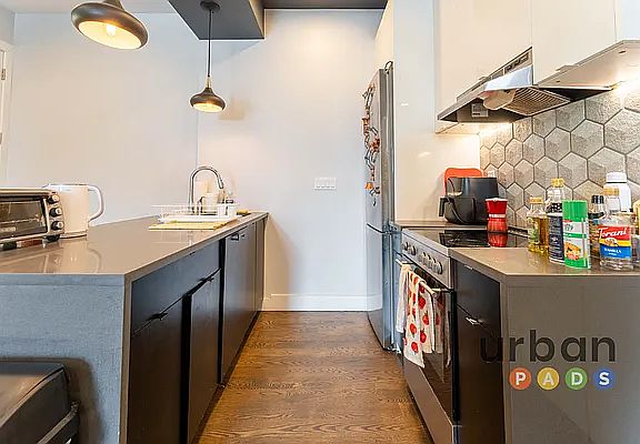 3rd image of 2717 Snyder Ave #2F