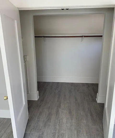 Euclid Square Apts — Photo 13