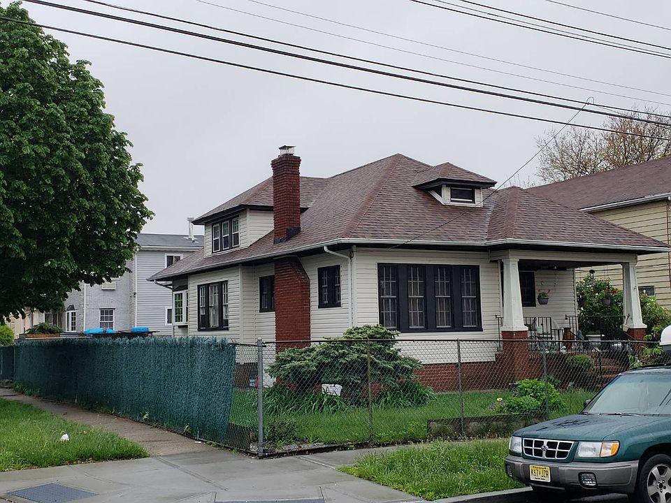 1st image of 16320 119th Ave