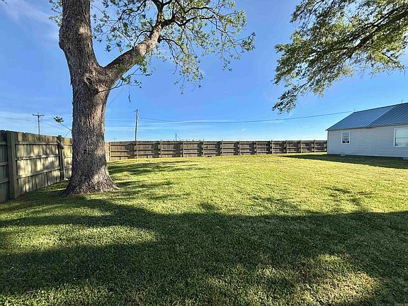 3rd image of 12843 Highway 31 S
