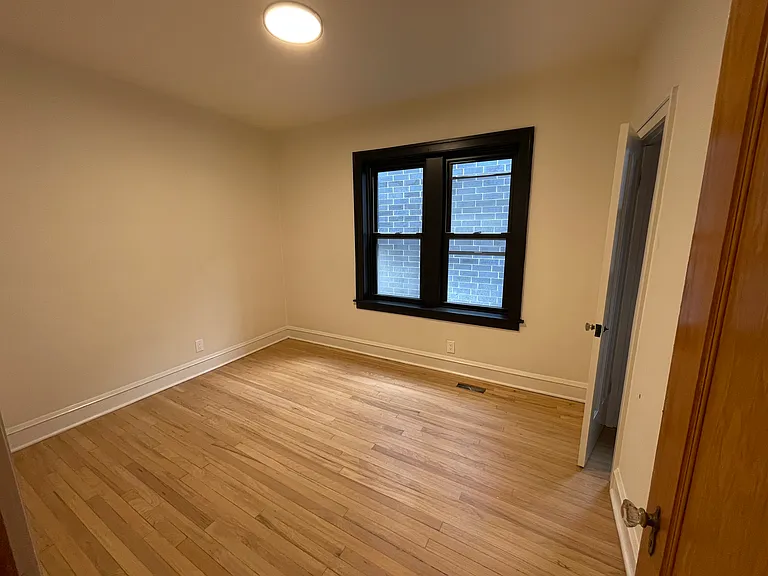 2210 W Ohio St #2 — Photo 8