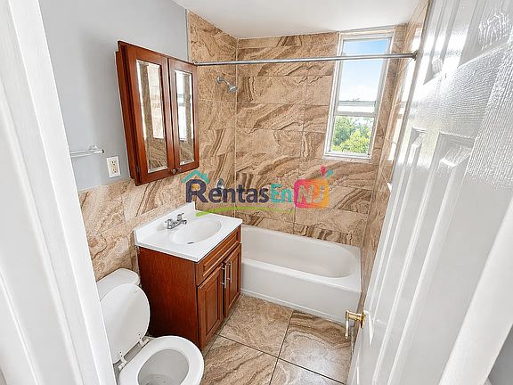 5th image of 299 Summer Ave #3