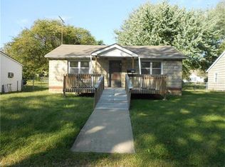515 SW 13th St, Blue Springs, MO 64015