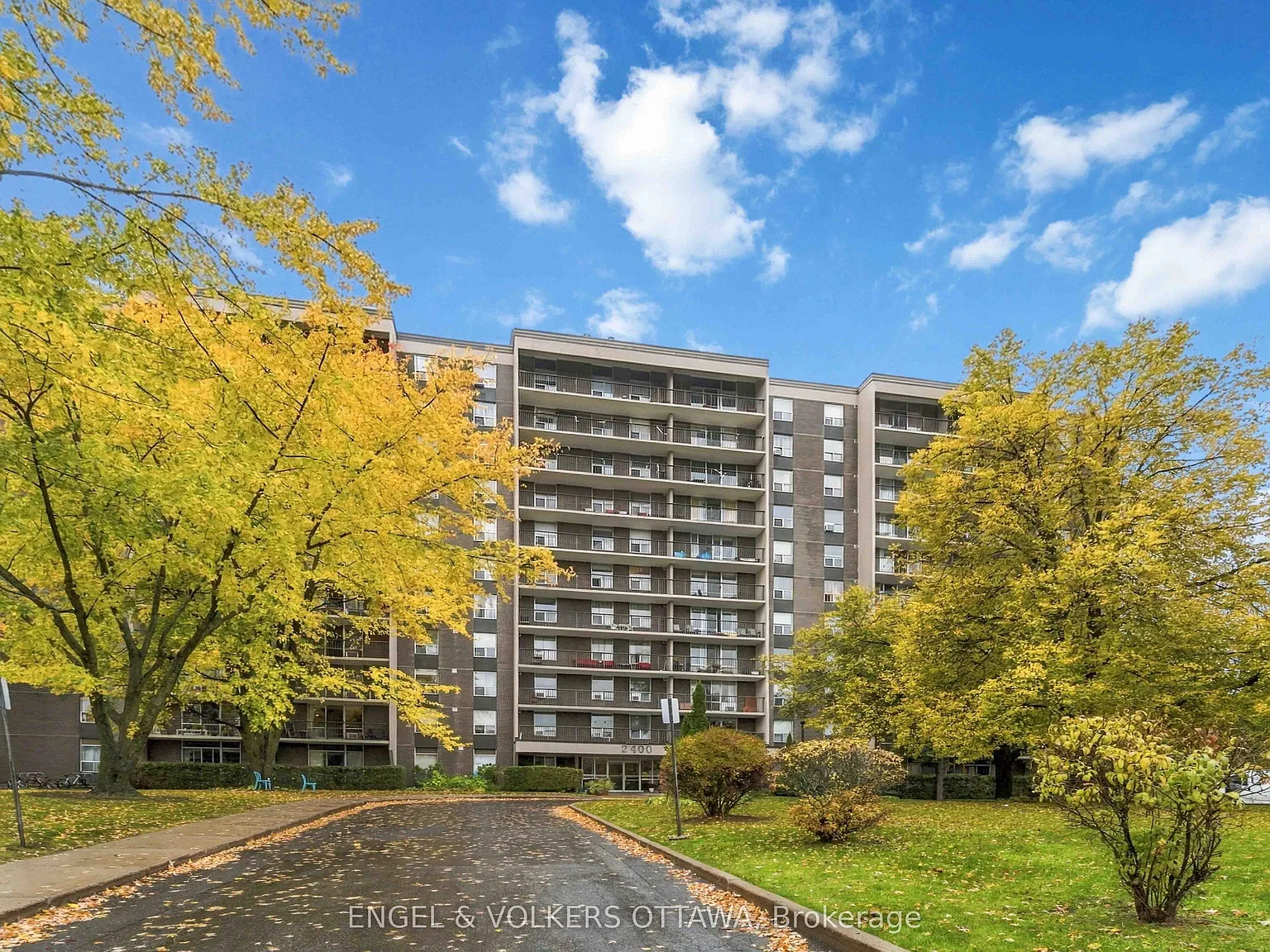 2 bed, $2,400 — Photo 1