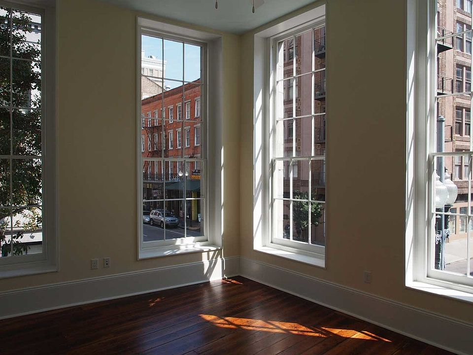 1st image of 301 Magazine St APT 202