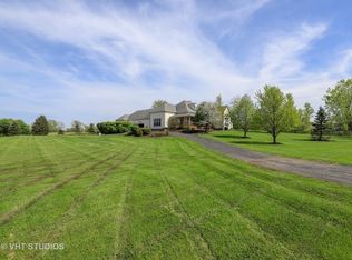 39989 N Prairie View Dr, Wadsworth, IL 60083