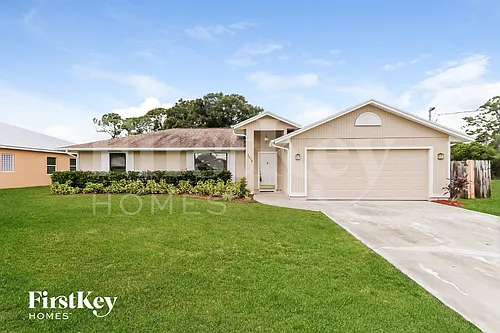 2078 SW Idaho Ln Photo 1