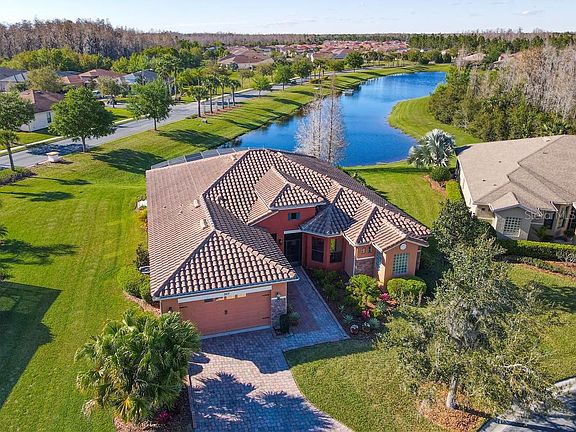 3rd image of 307 Santa Barbara Ln