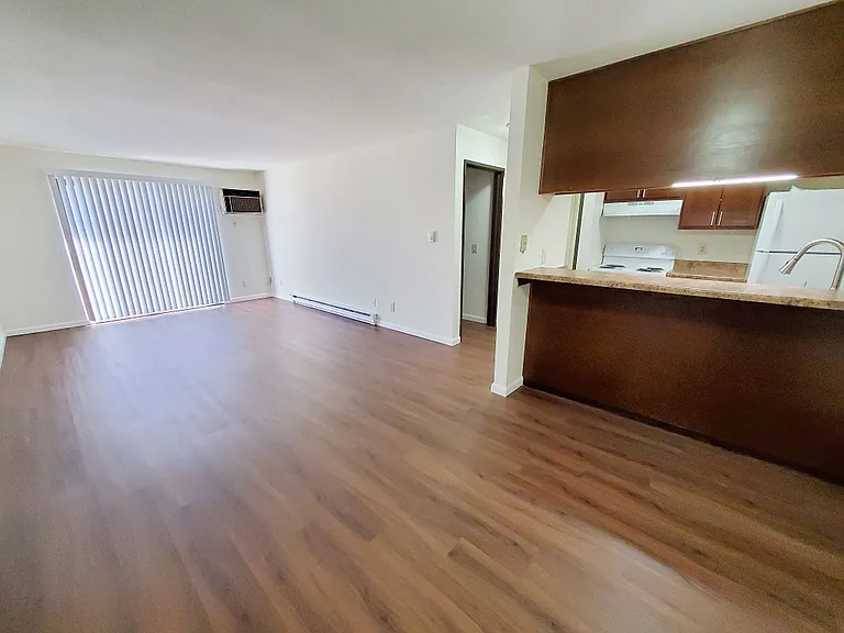 Belmar Apartments — Photo 16
